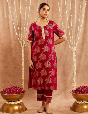 Maroon embroidered cotton kurta set 1