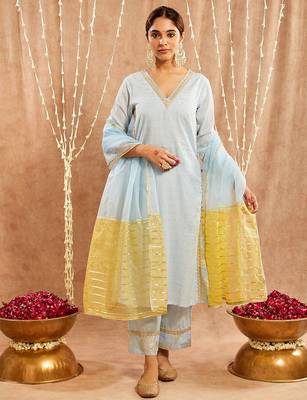 Light blue embroidered cotton kurta set 1