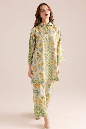 Aaysa Printed Collar Neck Tunic With Trousers Co-Ords