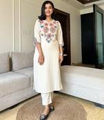  Women Floral Embroidered Regular Thread Work Pure Cotton Kurta Set