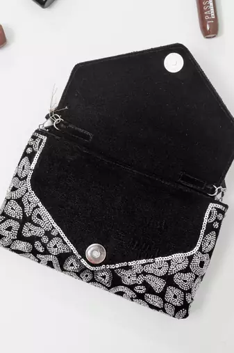 black velvet beads embroidered handheld clutch