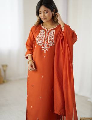 Rust chanderi silk thread embroidered with sequins work kurta pant set 4