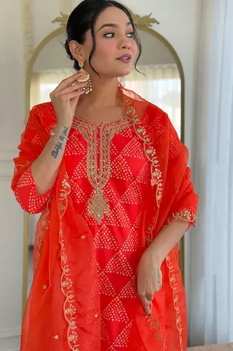 Red french crepe print with thread embroidered kurta pant set