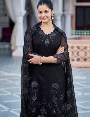 Black fox blooming georgette heavy thread embroidered work kurta pant set 4