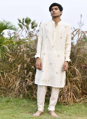 white embroidered chanderi kurta pajama set 1