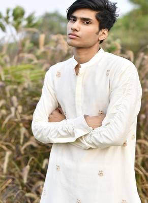 white embroidered chanderi kurta pajama set 2