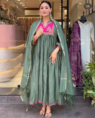  Yoke Design Empire Chanderi silk blend A-Line Kurta With Trousers & Dupatta 1