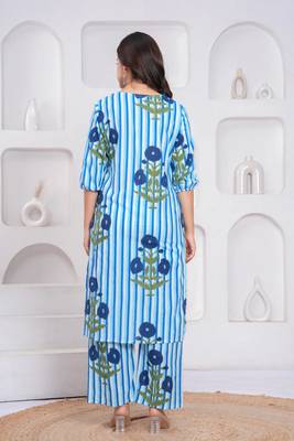  Women Striped Printed Cotton Kurta with Trousers 2