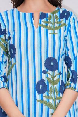  Women Striped Printed Cotton Kurta with Trousers 3
