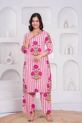  Women Floral Printed Cotton Kurta with Trousers 1