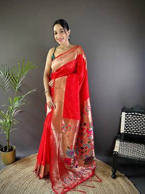 Red silk blend zari weaving butti kanchipuram saree 1