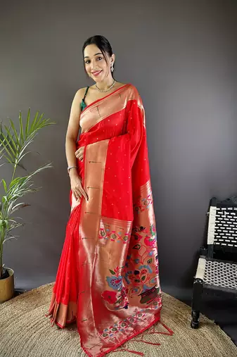 Red silk blend zari weaving butti kanchipuram saree