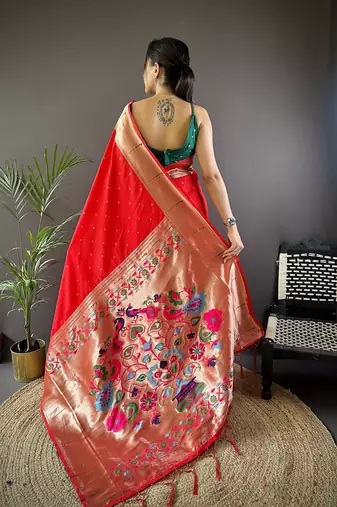 Red silk blend zari weaving butti kanchipuram saree