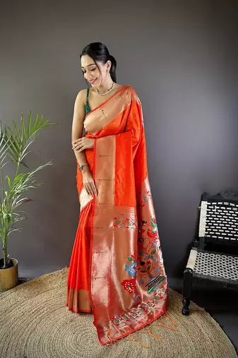 Red silk Blend zari weaving butti kanchipuram saree