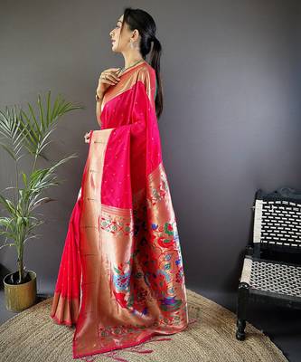 Pink silk Blend zari weaving butti kanchipuram saree 2
