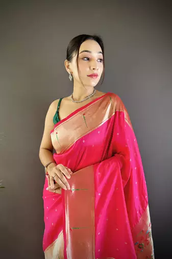 Pink silk Blend zari weaving butti kanchipuram saree
