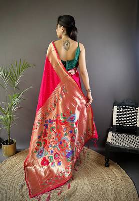 Pink silk Blend zari weaving butti kanchipuram saree 4