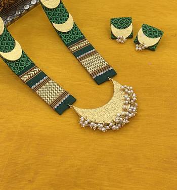 Green chandracor, long necklace 2