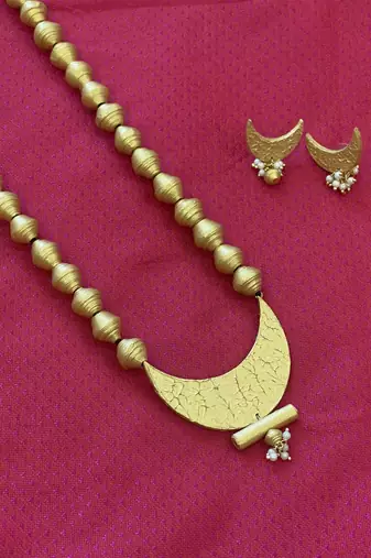 Godlen hand painted wooden chandrakor necklace