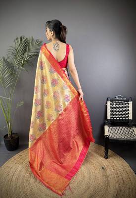 Gold silk leheriya meenakari zari weaves dharmavaram saree 4