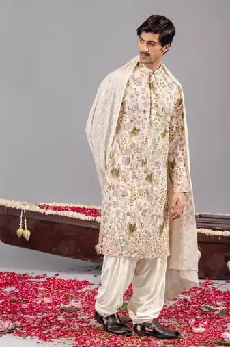 Ivory georgette embroidered kurta set for mens