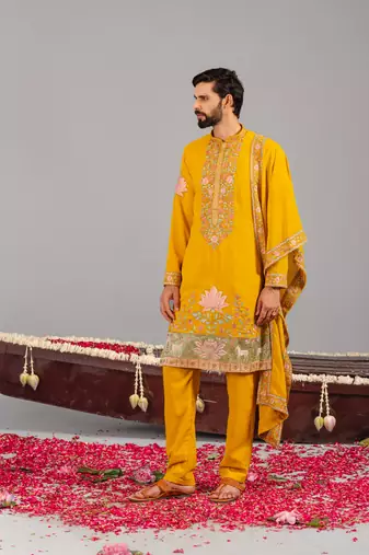 Haldi georgette embroidered kurta set for mens