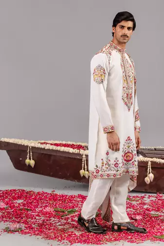 Ivory georgette embroidered kurta set for mens
