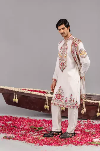 Ivory georgette embroidered kurta set for mens