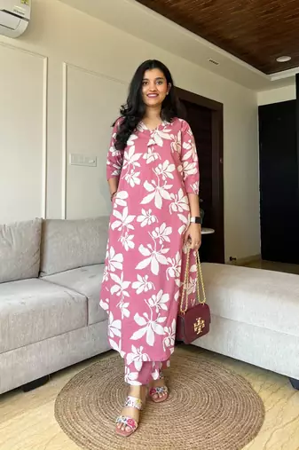 Aaysa Floral Printed V-Neck Pure Cotton Kurta with Trousers