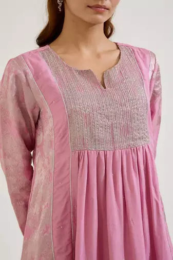 Lilac embroidered jacquard kurta set