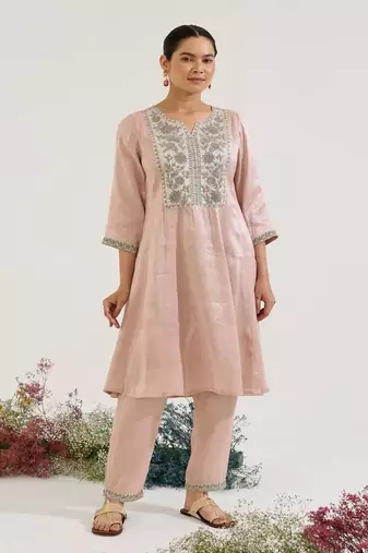 Pink embroidered tissue kurta set