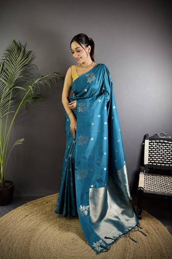 Firozi lichi blend silk flower zari weaving banarasi saree