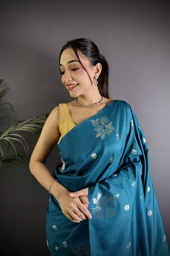 Firozi lichi blend silk flower zari weaving banarasi saree