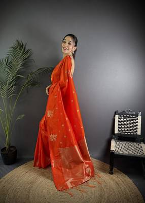 Red lichi blend silk flower zari weaving banarasi saree 2