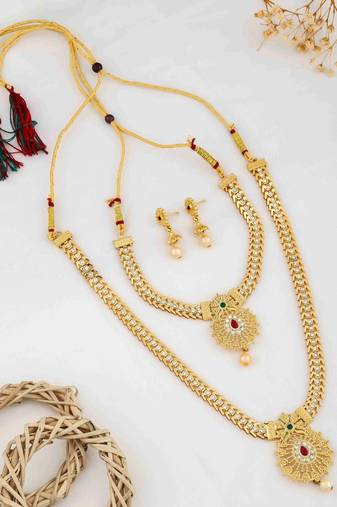 Traditional gold plated  necklace set with earrings for women – temple jewellery with kundan & pearl detailing