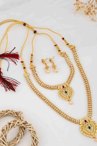 Traditional gold plated  necklace set with earrings for women – temple jewellery with kundan & pearl detailing