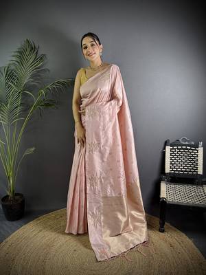 Baby pink lichi blend silk flower zari weaving banarasi saree 1