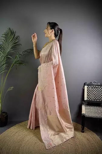 Baby pink lichi blend silk flower zari weaving banarasi saree