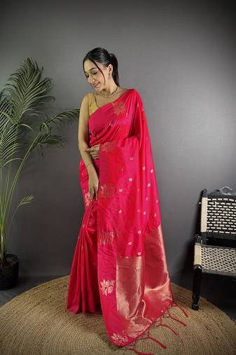 Red lichi blend silk flower zari weaving banarasi saree