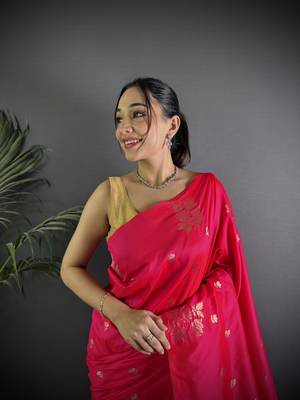 Red lichi blend silk flower zari weaving banarasi saree 3