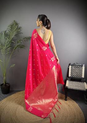 Red lichi blend silk flower zari weaving banarasi saree 4