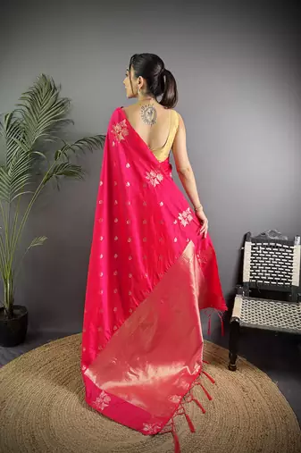 Red lichi blend silk flower zari weaving banarasi saree