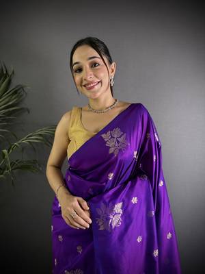 Violet lichi blend silk flower zari weaving banarasi saree 3