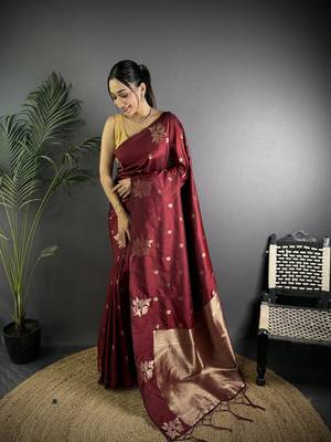 Maroon lichi silk flower zari weaving banarasi saree 1