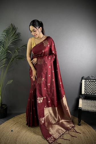 Maroon lichi silk flower zari weaving banarasi saree