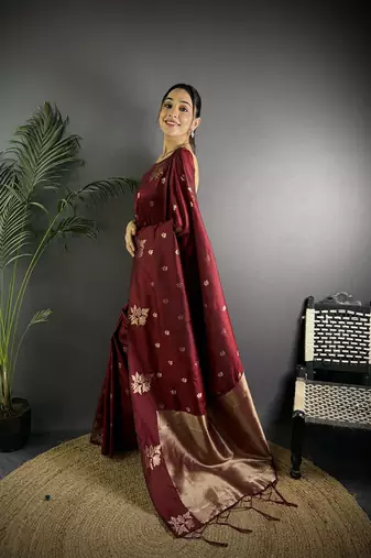 Maroon lichi silk flower zari weaving banarasi saree