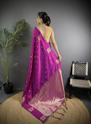 Purple lichi silk blend flower zari weaving banarasi saree 4