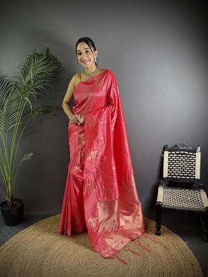 Pink lichi blend silk flower zari weaving banarasi saree 1