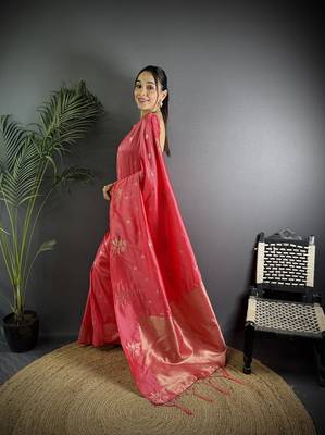 Pink lichi blend silk flower zari weaving banarasi saree 2