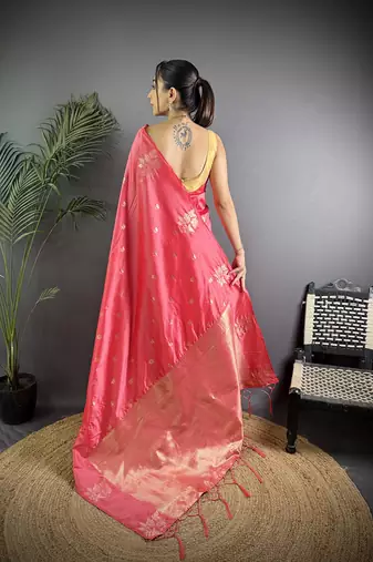 Pink lichi blend silk flower zari weaving banarasi saree